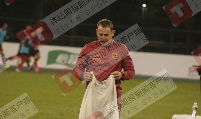 国青先报名单再做终极定夺 26-3抢票悬念几何？