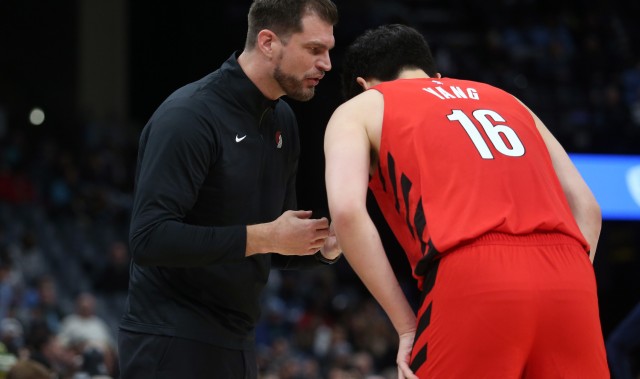 还是DNP？罗威缺阵克林根3犯 开拓者内线失守杨瀚森仍未上场