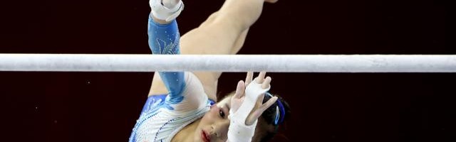 足球比分直播-全锦赛周雅琴邱祺缘完成7.2成套 奥运狙击拜尔斯?