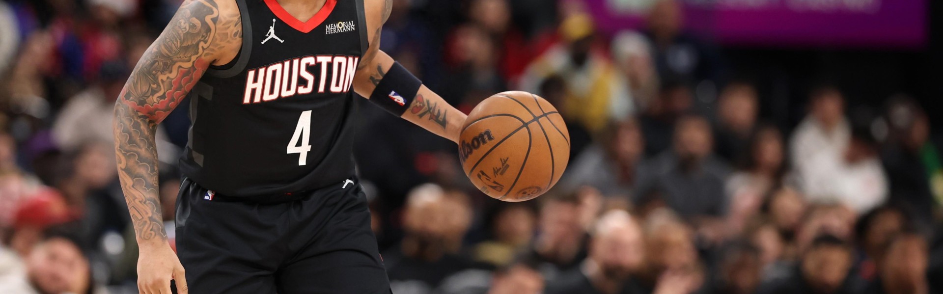 9分7板4助1帽0失误，火箭奇兵立大功！在场净胜14分作用超谢泼德